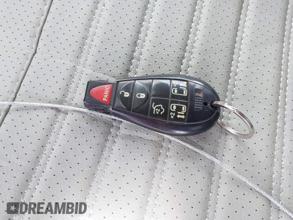 ✅ 2013 Volkswagen Routan SE • VIN: 2C4RVABG8DR724717 • Lot: 42372187. Listed on IAAI with 311,451 mi. Free auction sales archive from the USA and detailed vehicle history report at DreamBid. Image 11.