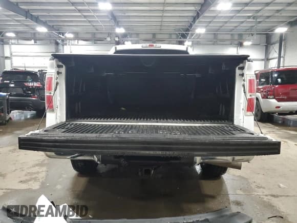 ✅ 2014 Ford F-150 XL • VIN: 1FTFX1CF1EKE75289 • Lot: 44131305. Listed on Copart with 197,937 mi. Free auction sales archive from the USA and detailed vehicle history report at DreamBid. Image 6.