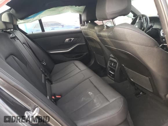 ✅ 2021 BMW 3 Series 330i xDrive • VIN: 3MW5R7J09M8B67663 • Лот: 93544115. Опубликован ранее на Copart с пробегом 26 030 миль. Бесплатный доступ к архиву аукционных продаж из США и подробный отчёт об истории автомобиля на DreamBid. Изображение 10.