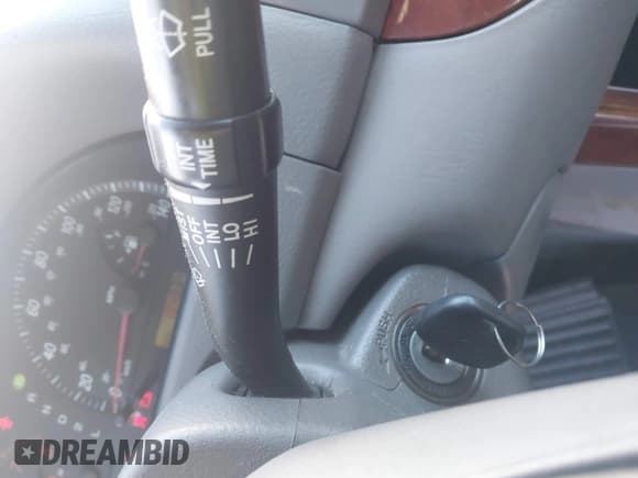 ✅ 2004 Toyota Camry LE • VIN: 4T1BE32K24U846554 • Lot: 43753117. Wystawiony na IAAI z przebiegiem 194 934 mil. Bezpłatny archiwum sprzedaży aukcyjnych z USA i szczegółowy raport historii pojazdu na DreamBid. Zdjęcie 11.