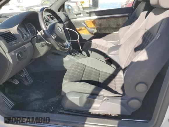 ✅ 2007 Volkswagen Golf GTI • VIN: WVWEV71K27W043259 • Lot: 63714375. Listed on Copart with 210,609 mi. Free auction sales archive from the USA and detailed vehicle history report at DreamBid. Image 7.