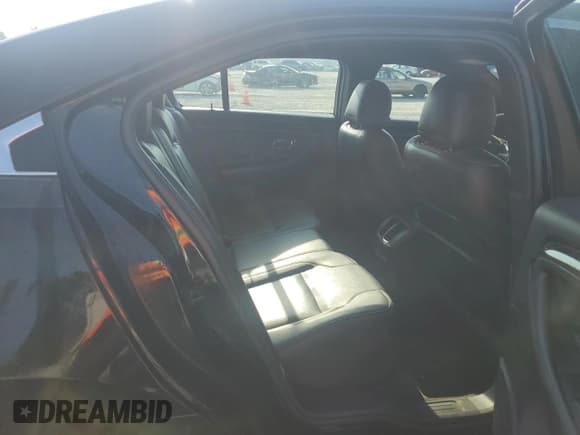 ✅ 2018 Ford Taurus Limited • VIN: 1FAHP2F80JG134934 • Lot: 80687425. Listed on Copart with 141,497 mi. Free auction sales archive from the USA and detailed vehicle history report at DreamBid. Image 10.