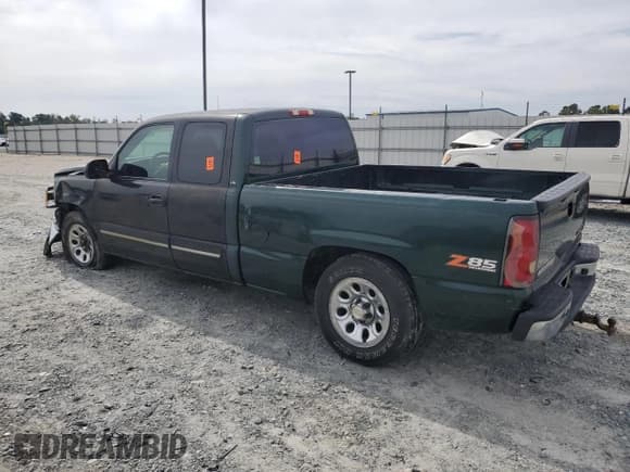 ✅ 2005 Chevrolet Silverado 1500 LS • VIN: 1GCEC19Z15Z154093 • Лот: 71923084. Опубликован ранее на Copart с пробегом 252 582 миль. Бесплатный доступ к архиву аукционных продаж из США и подробный отчёт об истории автомобиля на DreamBid. Изображение 2.