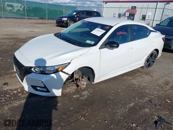 ✅ 2022 Nissan Sentra SR • VIN: 3N1AB8DV5NY306212 • Лот: 43500703. Опубликован ранее на IAAI с пробегом 37 049 миль. Бесплатный доступ к архиву аукционных продаж из США и подробный отчёт об истории автомобиля на DreamBid. Изображение 17.