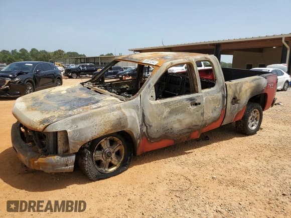 ✅ 2011 Chevrolet Silverado 1500 LT • VIN: 1GCRKSE32BZ345898 • Lot: 65674344. Listed on Copart with Not provided. Free auction sales archive from the USA and detailed vehicle history report at DreamBid. Image 1.