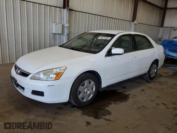 ✅ 2007 Honda Accord LX • VIN: 1HGCM564X7A008900 • Lot: 55074355. Listed on Copart with 79,864 mi. Free auction sales archive from the USA and detailed vehicle history report at DreamBid. Image 1.
