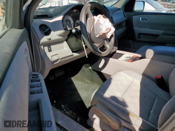 ✅ 2011 Honda Pilot LX • VIN: 5FNYF3H28BB015424 • Lot: 90488005. Listed on Copart with Not provided. Free auction sales archive from the USA and detailed vehicle history report at DreamBid. Image 8.