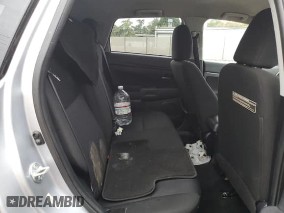 ✅ 2011 Mitsubishi Outlander ES • VIN: JA4AP3AU9BZ001711 • Lot: 81822875. Wystawiony na Copart z przebiegiem 237 264 mil. Bezpłatny archiwum sprzedaży aukcyjnych z USA i szczegółowy raport historii pojazdu na DreamBid. Zdjęcie 11.