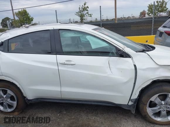 ✅ 2017 Honda HR-V EX-L • VIN: 3CZRU5H77HM703950 • Lot: 43215570. Wystawiony na IAAI z przebiegiem 56 517 mil. Bezpłatny archiwum sprzedaży aukcyjnych z USA i szczegółowy raport historii pojazdu na DreamBid. Zdjęcie 13.
