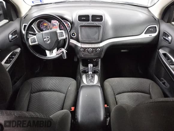 ✅ 2019 Dodge Journey SE • VIN: 3C4PDCBB2KT866730 • Lot: 86296745. Wystawiony na Copart z przebiegiem 100 503 mil. Bezpłatny archiwum sprzedaży aukcyjnych z USA i szczegółowy raport historii pojazdu na DreamBid. Zdjęcie 8.