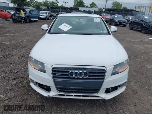 ✅ 2009 Audi A4 Premium • VIN: WAULF78K89A136584 • Lot: 43025446. Listed on IAAI with 121,468 mi. Free auction sales archive from the USA and detailed vehicle history report at DreamBid. Image 12.