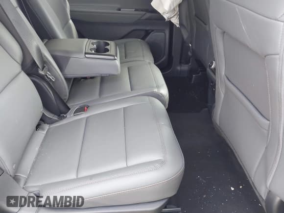 ✅ 2025 Ford Explorer Active • VIN: 1FMUK8DHXSGB94892 • Lot: 43434055. Listed on IAAI with 1,940 mi. Free auction sales archive from the USA and detailed vehicle history report at DreamBid. Image 8.