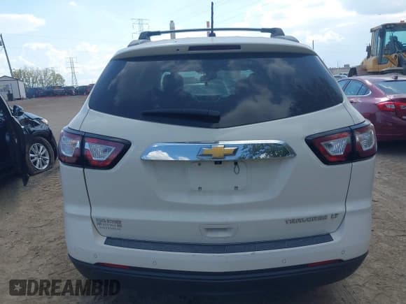 ✅ 2015 Chevrolet Traverse LT • VIN: 1GNKRGKD2FJ171074 • Lot: 43376088. Wystawiony na IAAI z przebiegiem 181 506 mil. Bezpłatny archiwum sprzedaży aukcyjnych z USA i szczegółowy raport historii pojazdu na DreamBid. Zdjęcie 16.
