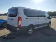 ✅ 2018 Ford Transit Passenger XL • VIN: 1FBZX2YM3JKA21215 • Lot: 90623945. Wystawiony na Copart z przebiegiem 190 254 mil. Bezpłatny archiwum sprzedaży aukcyjnych z USA i szczegółowy raport historii pojazdu na DreamBid. Zdjęcie 3.
