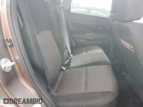 ✅ 2018 Mitsubishi Outlander ES • VIN: JA4AP3AU5JU015214 • Lot: 81126155. Listed on Copart with 85,129 mi. Free auction sales archive from the USA and detailed vehicle history report at DreamBid. Image 11.