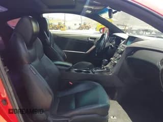 ✅ 2013 Hyundai Genesis Coupe R-Spec • VIN: KMHHU6KJ4DU103321 • Lot: 42489780. Wystawiony na IAAI z przebiegiem 84 354 mil. Bezpłatny archiwum sprzedaży aukcyjnych z USA i szczegółowy raport historii pojazdu na DreamBid. Zdjęcie 5.