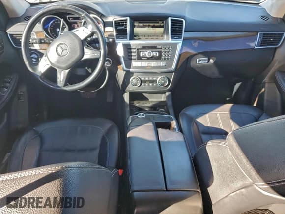 ✅ 2015 Mercedes-Benz GL 450 • VIN: 4JGDF6EE2FA476658 • Lot: 93080395. Wystawiony na Copart z przebiegiem 189 607 mil. Bezpłatny archiwum sprzedaży aukcyjnych z USA i szczegółowy raport historii pojazdu na DreamBid. Zdjęcie 8.