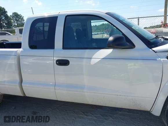 ✅ 2004 Dodge Dakota • VIN: 1D7GL12K84S698366 • Lot: 43250040. Listed on IAAI with 127,799 mi. Free auction sales archive from the USA and detailed vehicle history report at DreamBid. Image 13.