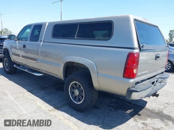 ✅ 2003 Chevrolet Silverado 2500HD LS • VIN: 1GCHC29U33E305284 • Lot: 42267140. Listed on IAAI with 176,494 mi. Free auction sales archive from the USA and detailed vehicle history report at DreamBid. Image 3.