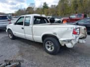 ✅ 2000 Chevrolet S-10 LS Xtreme • VIN: 1GCCS19W5Y8223040 • Лот: 43488001. Опубликован ранее на IAAI с пробегом 118 614 миль. Бесплатный доступ к архиву аукционных продаж из США и подробный отчёт об истории автомобиля на DreamBid. Изображение 3.