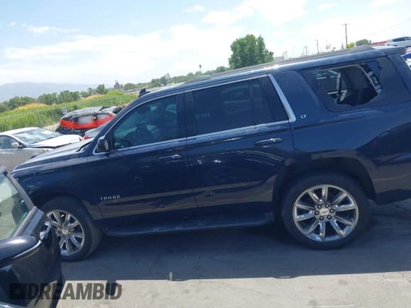 ✅ 2017 Chevrolet Tahoe LT • VIN: 1GNSKBKC2HR201239 • Lot: 42780374. Listed on IAAI with 106,690 mi. Free auction sales archive from the USA and detailed vehicle history report at DreamBid. Image 14.