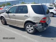 ✅ 2005 Mercedes-Benz M 350 • VIN: 4JGAB57E65A546957 • Лот: 42430337. Опубликован ранее на IAAI с пробегом 115 884 миль. Бесплатный доступ к архиву аукционных продаж из США и подробный отчёт об истории автомобиля на DreamBid. Изображение 6.