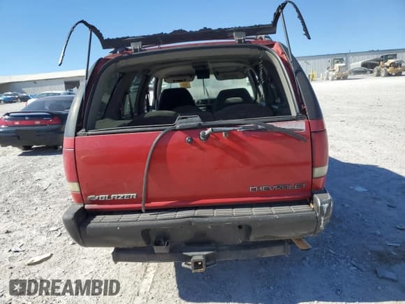 ✅ 1996 Chevrolet Blazer • VIN: 1GNDT13W9T2285134 • Лот: 86460795. Опубликован ранее на Copart с пробегом 262 482 миль. Бесплатный доступ к архиву аукционных продаж из США и подробный отчёт об истории автомобиля на DreamBid. Изображение 6.