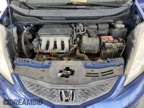 ✅ 2010 Honda Fit Sport • VIN: JHMGE8H40AS010327 • Lot: 57081625. Listed on Copart with 221,866 mi. Free auction sales archive from the USA and detailed vehicle history report at DreamBid. Image 12.