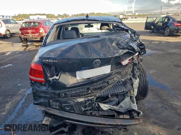 ✅ 2012 Volkswagen Passat SE • VIN: 1VWBP7A31CC034678 • Lot: 94236525. Listed on Copart with 144,835 mi. Free auction sales archive from the USA and detailed vehicle history report at DreamBid. Image 6.