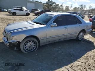 ✅ 2002 Mercedes-Benz E 320 • VIN: WDBJF82J82X064075 • Lot: 41668554. Wystawiony na Copart z przebiegiem 149 995 mil. Bezpłatny archiwum sprzedaży aukcyjnych z USA i szczegółowy raport historii pojazdu na DreamBid. Zdjęcie 1.