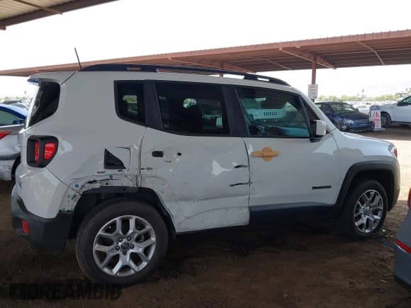 ✅ 2018 Jeep Renegade Altitude • VIN: ZACCJBBB6JPJ30250 • Lot: 42641735. Listed on IAAI with 147,531 mi. Free auction sales archive from the USA and detailed vehicle history report at DreamBid. Image 13.