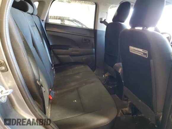 2015 Mitsubishi Outlander ES с VIN 4A4AP3AU8FE060406, выставлен на аукционе Copart как лот 87388425 с пробегом 101 455 миль миль и Списание • Salvage title. История ставок и продаж доступна на DreamBid. Изображение 11.