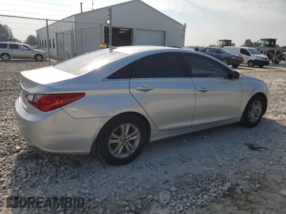 ✅ 2013 Hyundai Sonata GLS • VIN: 5NPEB4ACXDH692602 • Lot: 67392454. Listed on Copart with 193,552 mi. Free auction sales archive from the USA and detailed vehicle history report at DreamBid. Image 3.