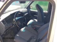 ✅ 1998 Ford Ranger XL • VIN: 1FTYR10C9WUA24677 • Lot: 42294856. Listed on IAAI with 249,895 mi. Free auction sales archive from the USA and detailed vehicle history report at DreamBid. Image 5.