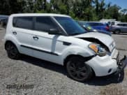 ✅ 2011 Kia Soul • VIN: KNDJT2A19B7261331 • Лот: 67845345. Опубликован ранее на Copart с пробегом 172 454 миль. Бесплатный доступ к архиву аукционных продаж из США и подробный отчёт об истории автомобиля на DreamBid. Изображение 4.