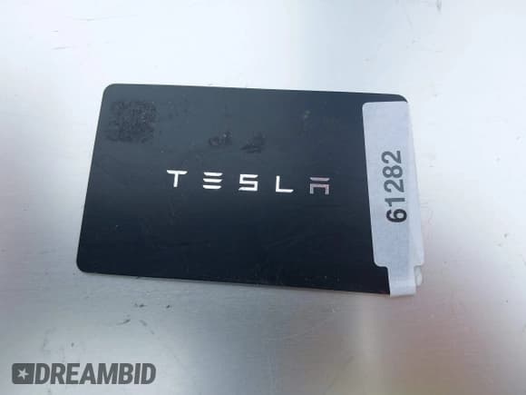 ✅ 2023 Tesla Model Y Long Range • VIN: 7SAYGAEE9PF702910 • Lot: 42199519. Wystawiony na IAAI z przebiegiem 91 094 mil. Bezpłatny archiwum sprzedaży aukcyjnych z USA i szczegółowy raport historii pojazdu na DreamBid. Zdjęcie 11.