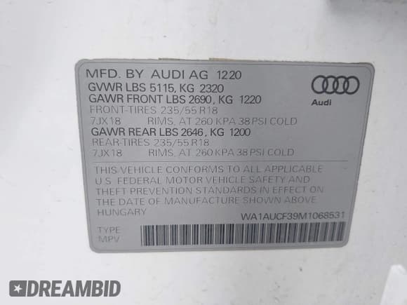 ✅ 2021 Audi Q3 Premium • VIN: WA1AUCF39M1068531 • Lot: 42289153. Wystawiony na IAAI z przebiegiem 96 275 mil. Bezpłatny archiwum sprzedaży aukcyjnych z USA i szczegółowy raport historii pojazdu na DreamBid. Zdjęcie 9.