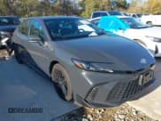 ✅ 2025 Toyota Camry LE • VIN: 4T1DAACK5SU567426 • Lot: 43774201. Wystawiony na IAAI z przebiegiem 30 931 mil. Bezpłatny archiwum sprzedaży aukcyjnych z USA i szczegółowy raport historii pojazdu na DreamBid. Zdjęcie 1.