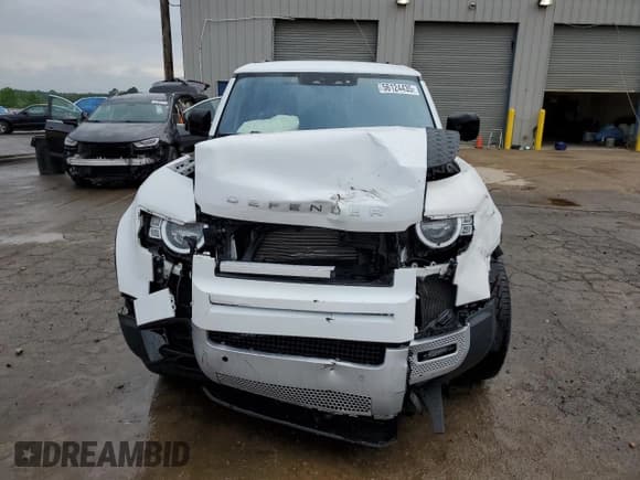 ✅ 2022 Land Rover Defender S • VIN: SALEJ7RX8N2087680 • Lot: 56124435. Wystawiony na Copart z przebiegiem 58 475 mil. Bezpłatny archiwum sprzedaży aukcyjnych z USA i szczegółowy raport historii pojazdu na DreamBid. Zdjęcie 5.