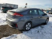 ✅ 2018 Hyundai Ioniq Blue • VIN: KMHC65LC7JU071863 • Lot: 45051175. Wystawiony na Copart z przebiegiem 142 061 mil. Bezpłatny archiwum sprzedaży aukcyjnych z USA i szczegółowy raport historii pojazdu na DreamBid. Zdjęcie 3.