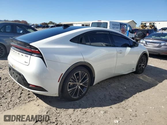 ✅ 2024 Toyota Prius LE • VIN: JTDADABU3R3016347 • Lot: 90927485. Listed on Copart with 40,580 mi. Free auction sales archive from the USA and detailed vehicle history report at DreamBid. Image 3.