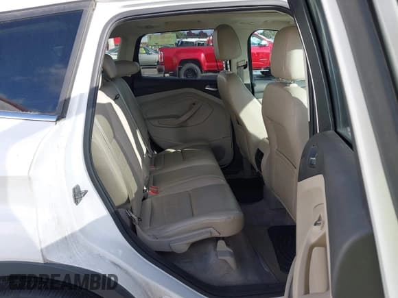 ✅ 2014 Ford Escape Titanium • VIN: 1FMCU9J96EUA14189 • Lot: 43480931. Wystawiony na IAAI z przebiegiem 147 748 mil. Bezpłatny archiwum sprzedaży aukcyjnych z USA i szczegółowy raport historii pojazdu na DreamBid. Zdjęcie 8.