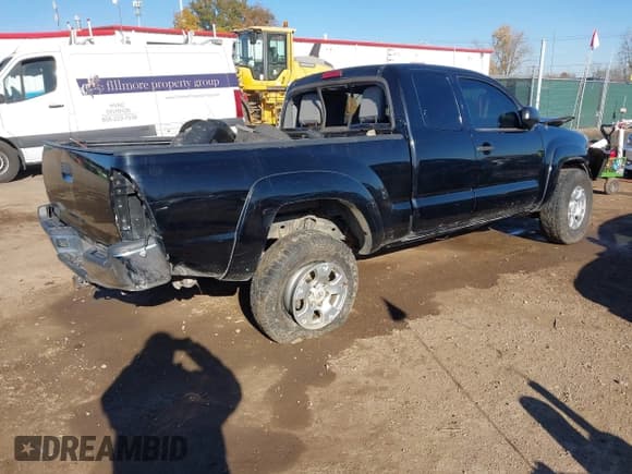 ✅ 2012 Toyota Tacoma • VIN: 5TFUX4EN8CX012126 • Lot: 43629263. Listed on IAAI with 145,885 mi. Free auction sales archive from the USA and detailed vehicle history report at DreamBid. Image 4.