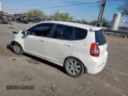 ✅ 2008 Honda Fit • VIN: JHMGD37458S055393 • Lot: 69043355. Wystawiony na Copart z przebiegiem 167 778 mil. Bezpłatny archiwum sprzedaży aukcyjnych z USA i szczegółowy raport historii pojazdu na DreamBid. Zdjęcie 2.