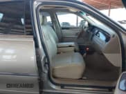 ✅ 2007 Lincoln Town Car Signature Limited • VIN: 1LNHM82V07Y639694 • Лот: 42859370. Опубликован ранее на IAAI с пробегом 134 075 миль. Бесплатный доступ к архиву аукционных продаж из США и подробный отчёт об истории автомобиля на DreamBid. Изображение 5.