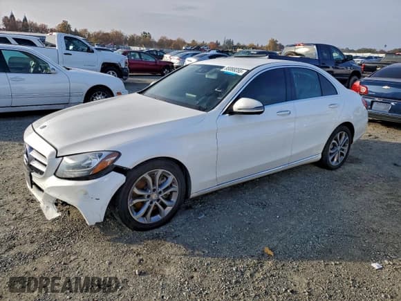 ✅ 2017 Mercedes-Benz C 300 • VIN: 55SWF4JB9HU202122 • Lot: 95088255. Wystawiony na Copart z przebiegiem 177 521 mil. Bezpłatny archiwum sprzedaży aukcyjnych z USA i szczegółowy raport historii pojazdu na DreamBid. Zdjęcie 1.