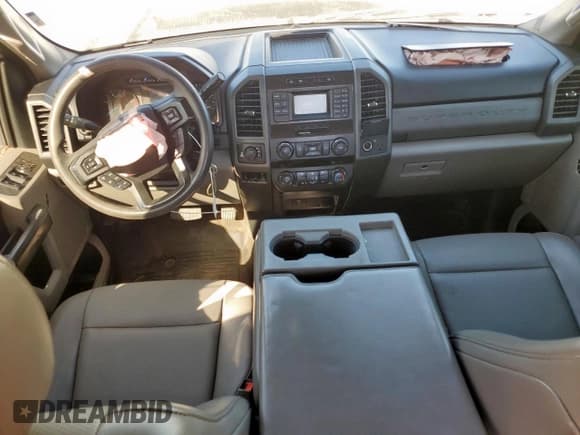 ✅ 2019 Ford F-250 XL • VIN: 1FT7W2BT5KED13695 • Lot: 91598345. Listed on Copart with 243,925 mi. Free auction sales archive from the USA and detailed vehicle history report at DreamBid. Image 8.