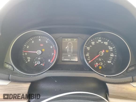 ✅ 2017 Volkswagen Passat SE • VIN: 1VWBT7A35HC014940 • Lot: 57395184. Listed on Copart with 110,084 mi. Free auction sales archive from the USA and detailed vehicle history report at DreamBid. Image 9.