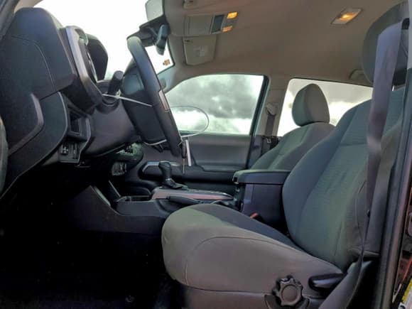 ✅ 2018 Toyota Tacoma TRD Sport • VIN: 3TMAZ5CN5JM066203 • Lot: 93886135. Listed on Copart with 83,867 mi. Free auction sales archive from the USA and detailed vehicle history report at DreamBid. Image 7.