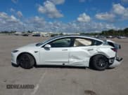 ✅ 2024 Tesla Model 3 • VIN: 5YJ3E1EA2RF870661 • Lot: 41562281. Wystawiony na IAAI z przebiegiem 3 407 mil. Bezpłatny archiwum sprzedaży aukcyjnych z USA i szczegółowy raport historii pojazdu na DreamBid. Zdjęcie 14.